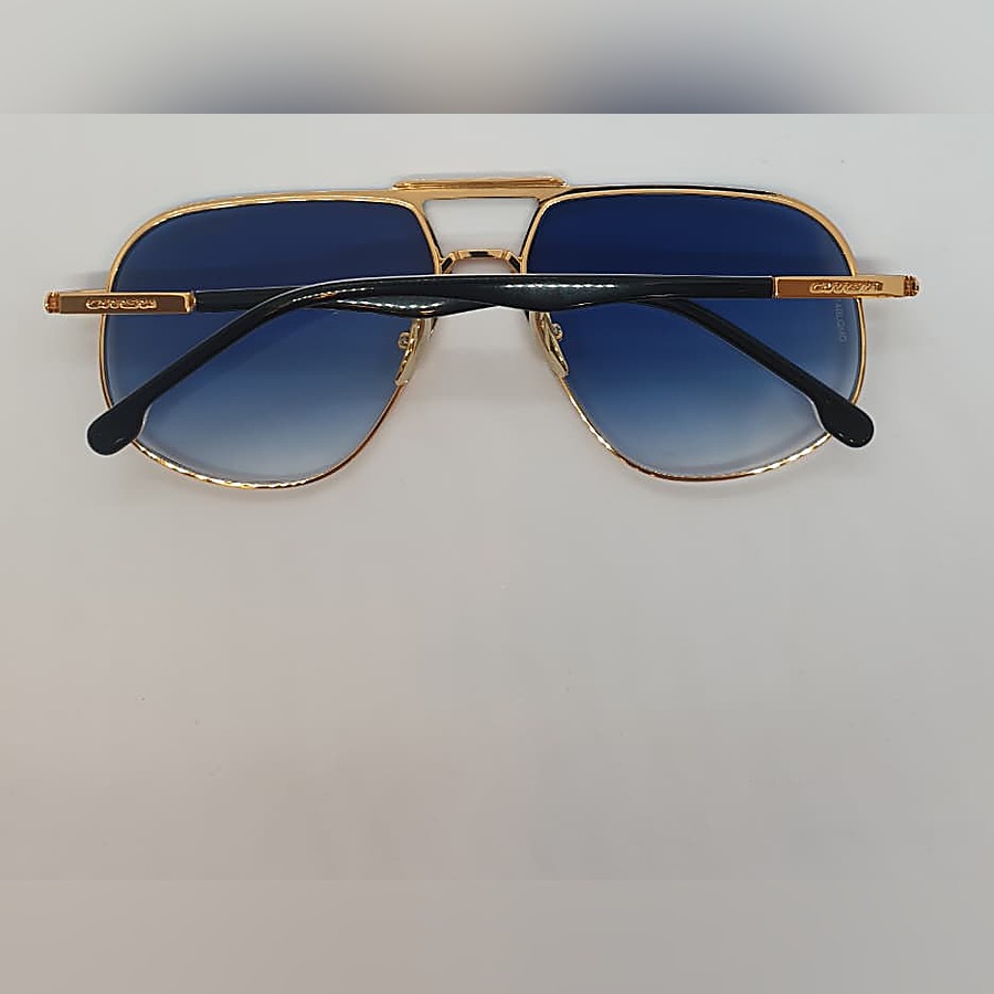 CARRERA #30 · Blue gradient — CARRERA